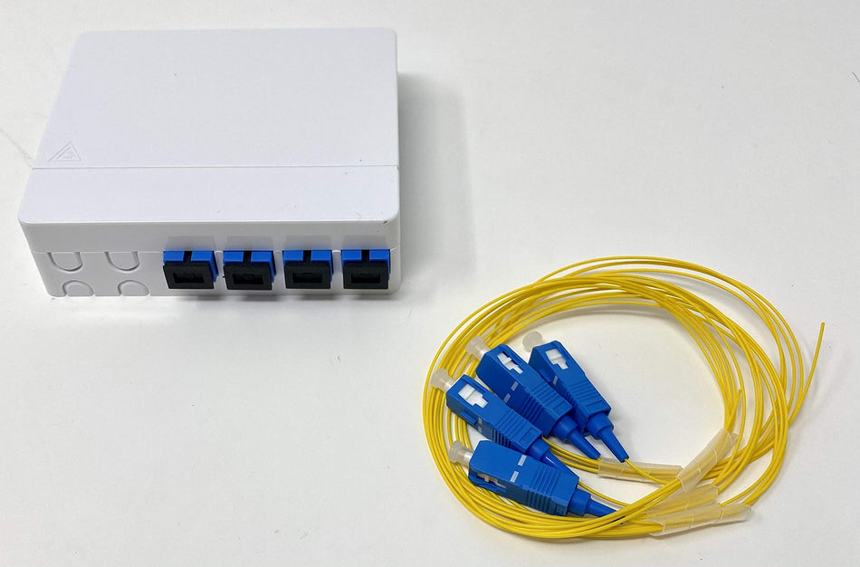 Ultra Spec Cables FTTH 4 Port SC-UPC Fiber Termination Kit (Includes 4 x SC-UPC Simplex Couplers and 4 x 1 Meter SC-UPC Pigtails) for Splice